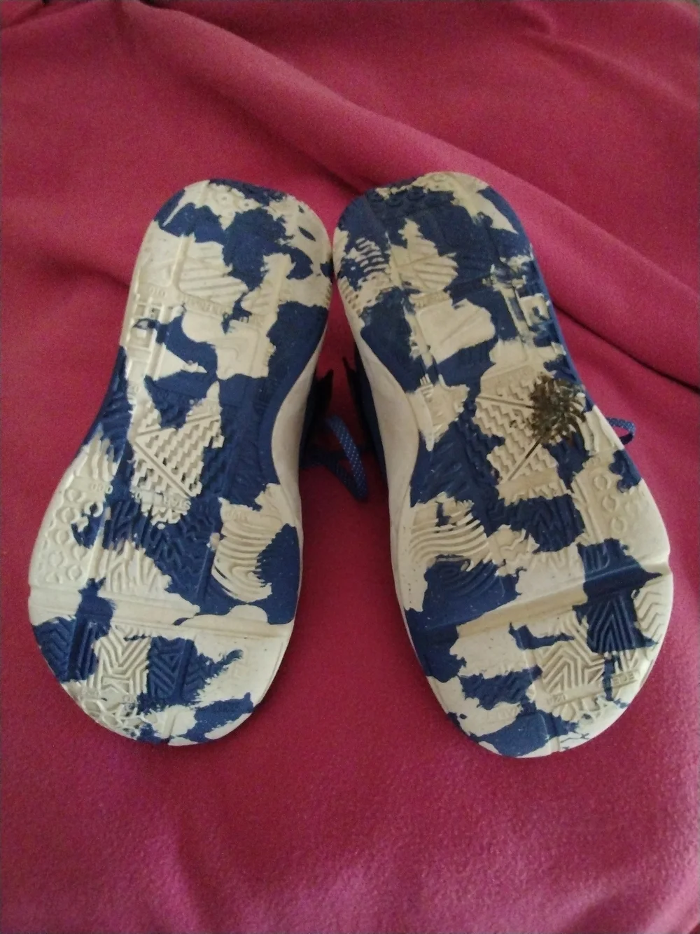 Boys Nikes